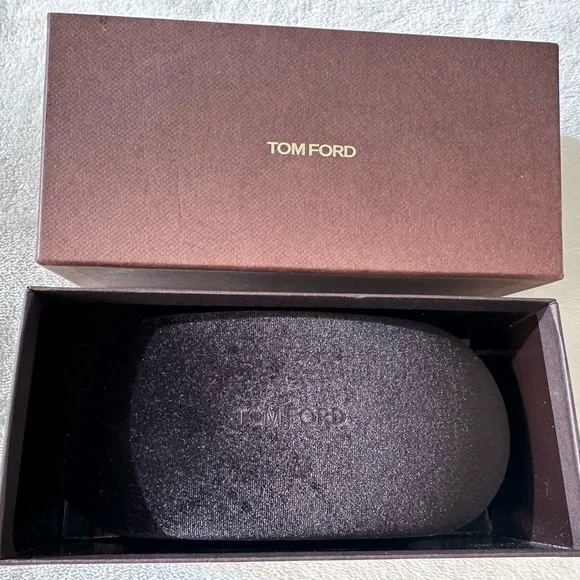 Tom Ford - Unworn - Picture 6 of 10